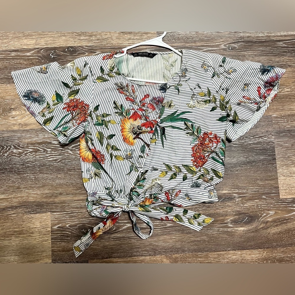 Zara Basic Floral Top Women’s Size Large